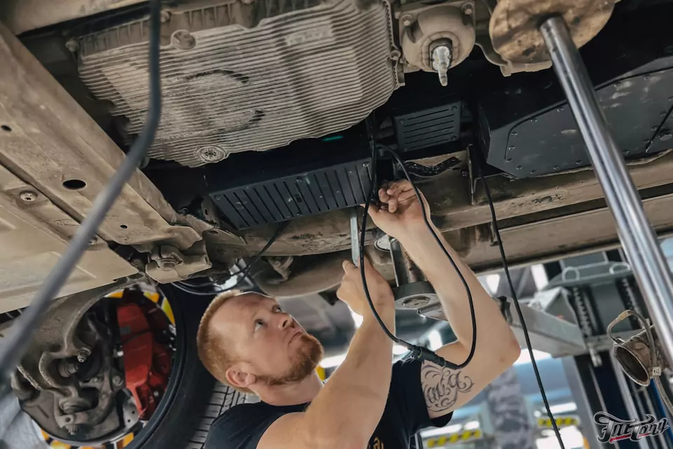 Установили систему активного выхлопа Engine Vox Stage 3 на дизельный Mercedes G-class